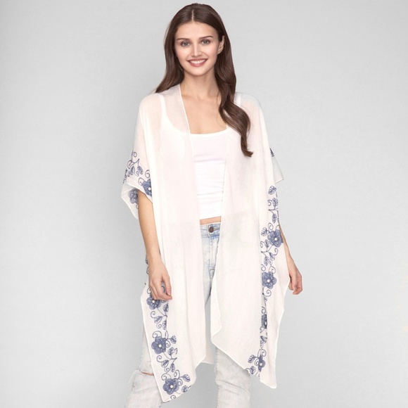 BOUTIQUE Accessories - *SALE*  NWT *BOUTIQUE*  Kimono / Wrap   OSFM